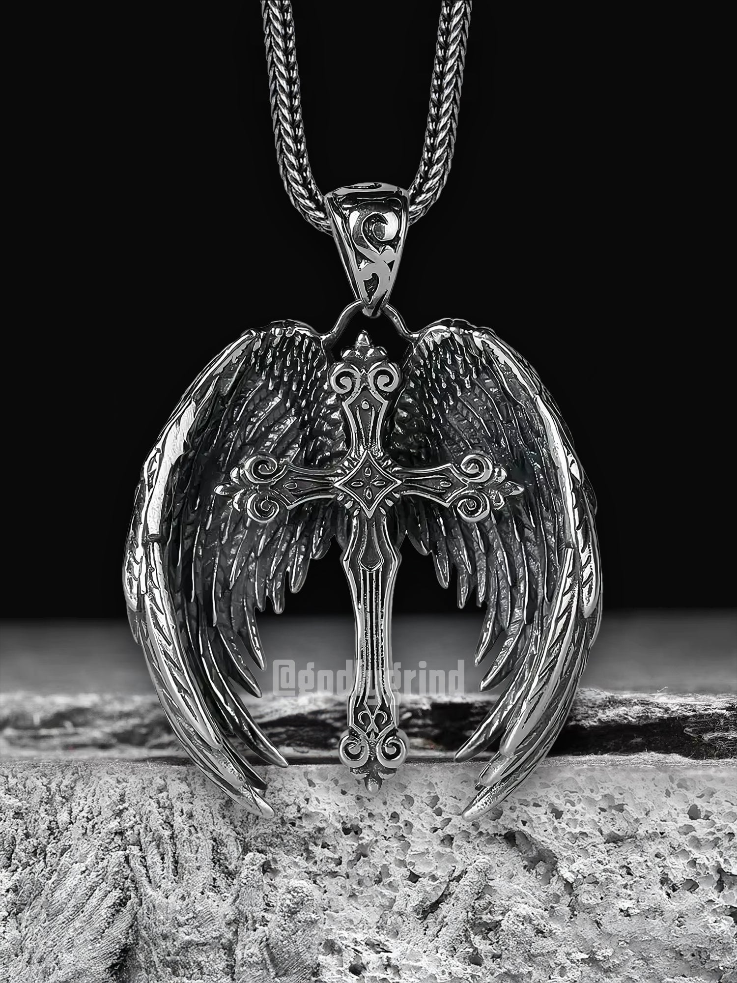 Angelic Cross Necklace – Symbol of Faith, Protection & Freedom