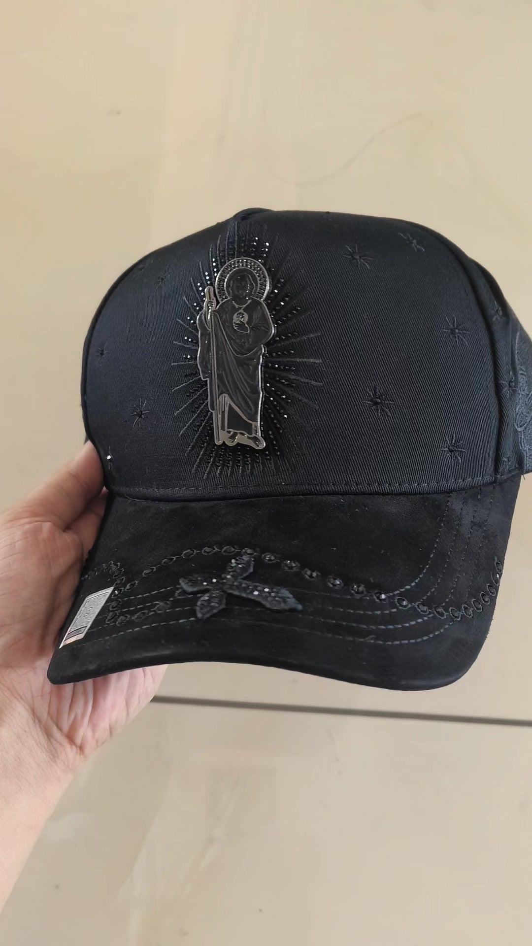San Judas Halo Cap - Black Metal Pin